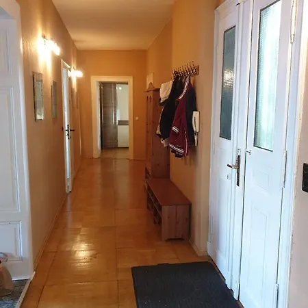 Ferienwohnung In Sudost Fur 6 Personen Leipzig