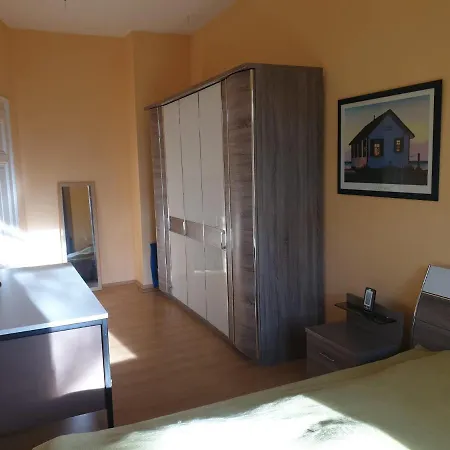 Ferienwohnung In Sudost Fur 6 Personen Leipzig