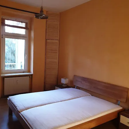 Ferienwohnung In Sudost Fur 6 Personen * Leipzig